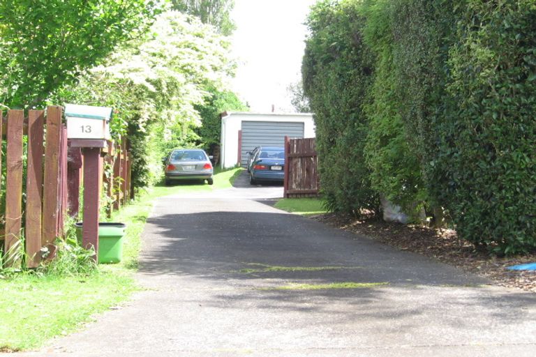 Photo of property in 2/13 Phoenix Place, Papatoetoe, Auckland, 2025