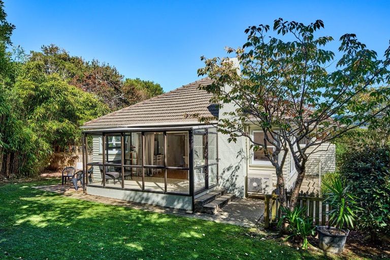 Photo of property in 6 Matai Street, Tawa, Wellington, 5028