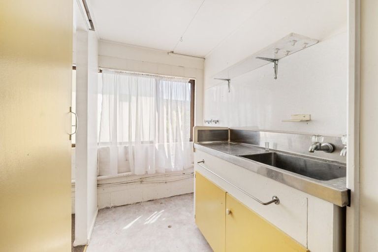 Photo of property in 60 Waikawa Road, Picton, 7220