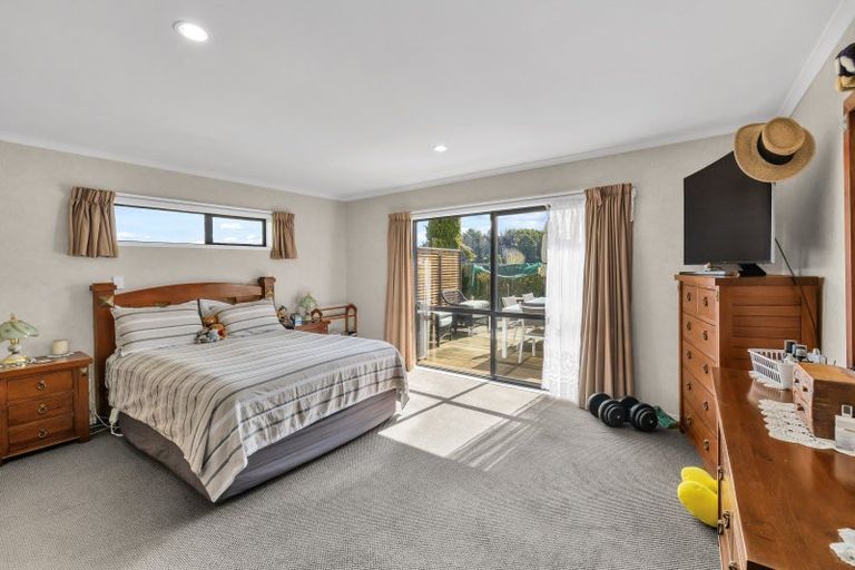 Photo of property in 11 Frame Place, Owhata, Rotorua, 3010