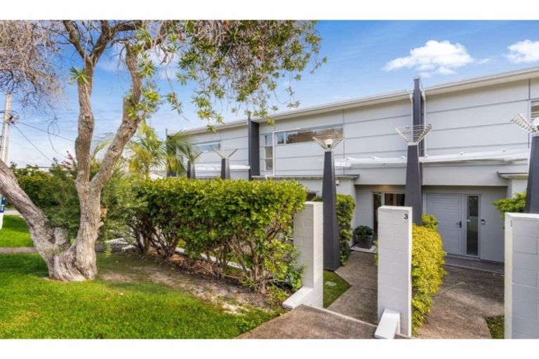 Photo of property in 4/49 Browns Road, Browns Bay, Auckland, 0630