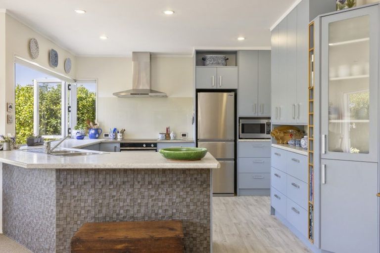 Photo of property in 2/14 Robinson Terrace, Rangatira Park, Taupo, 3330