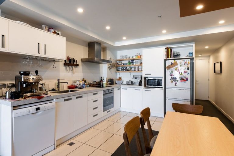 Photo of property in Monument Apartments, 3c/245 Wakefield Street, Te Aro, Wellington, 6011