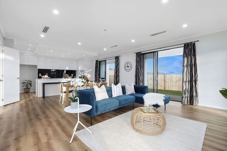 Photo of property in 9 Waireka Road, Rototuna North, Hamilton, 3210