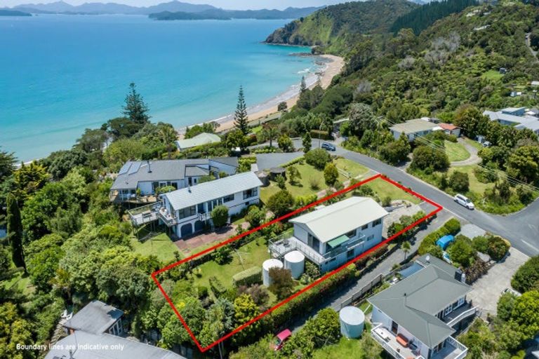 Photo of property in 37 Oneroa Road, Russell, 0202