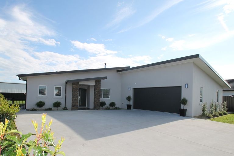 Photo of property in 30 Didham Drive, Mosgiel, 9024