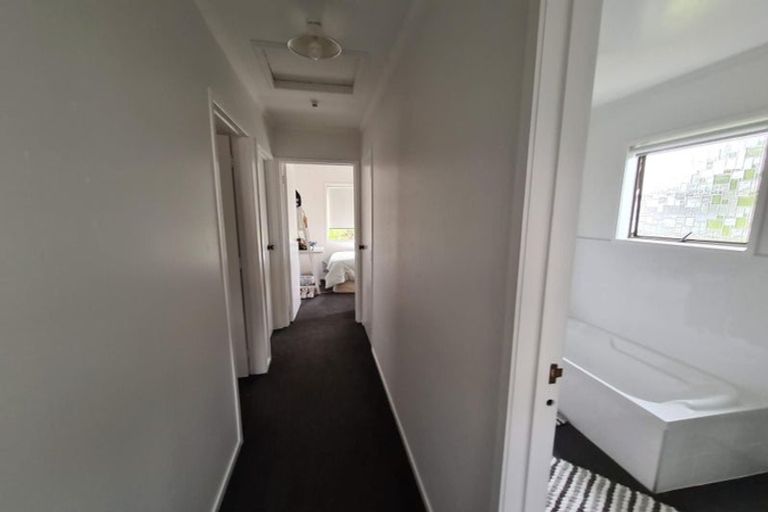Photo of property in 1/11 Askew Place, Farm Cove, Auckland, 2012