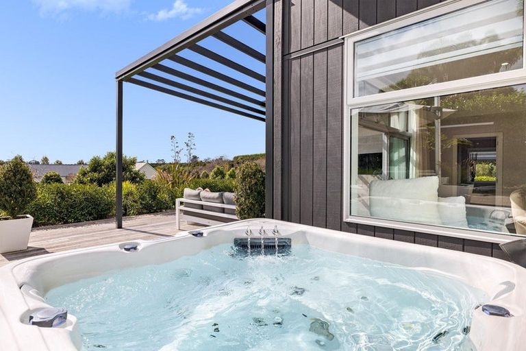 Photo of property in 21 Te Karaka Drive, Te Puna, Tauranga, 3174