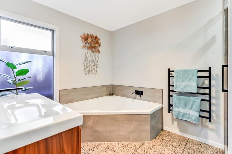 Photo of property in 7 Greenfield Drive, Western Heights, Hamilton, 3200