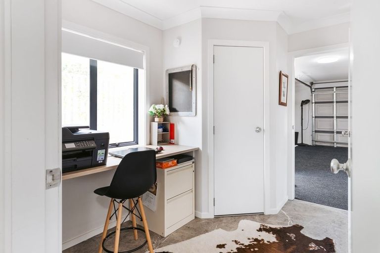 Photo of property in 16 Olive Close, Omokoroa, 3114