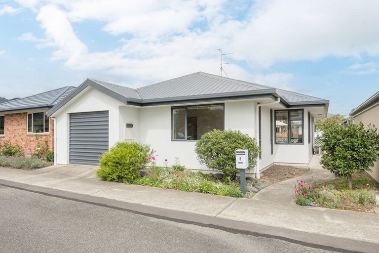 Photo of property in 8 The Drive, Richmond, 7020