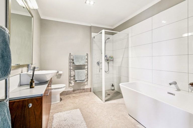 Photo of property in Augusta Apartments, 30/254 Willis Street, Te Aro, Wellington, 6011