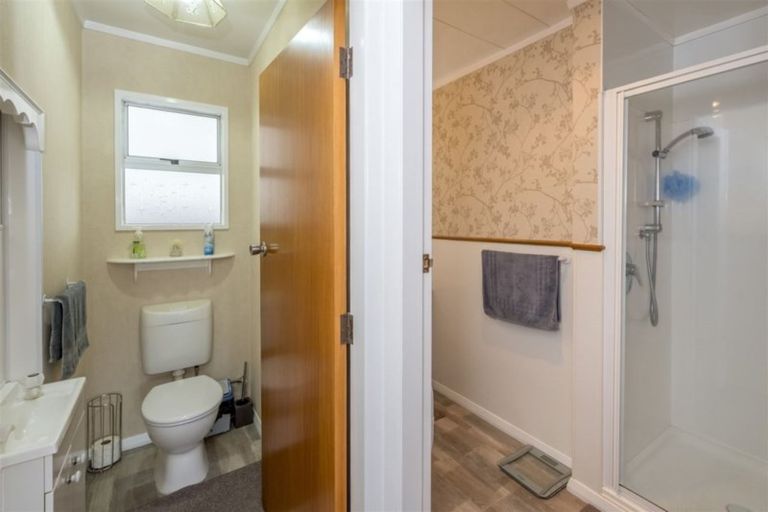 Photo of property in 8 Regal Street, Levin, 5510