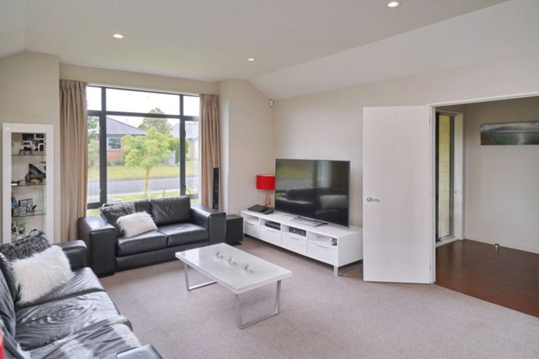 Photo of property in 11 Taiwhenua Street, Rangiora, 7400