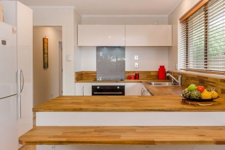 Photo of property in 136 Manly Street, Paraparaumu Beach, Paraparaumu, 5032