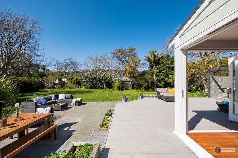 Photo of property in 20 Hautana Square, Woburn, Lower Hutt, 5010