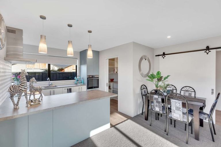 Photo of property in 5 Burke Lane, Amberley, 7410