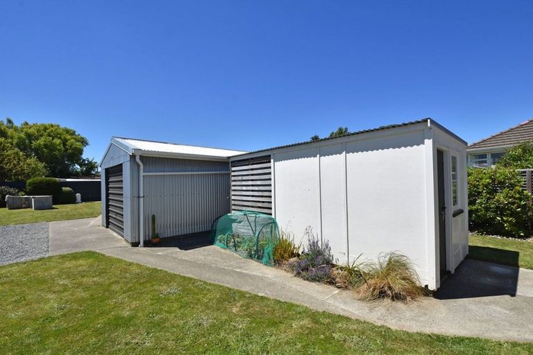 Photo of property in 76 Adamson Crescent, Glengarry, Invercargill, 9810