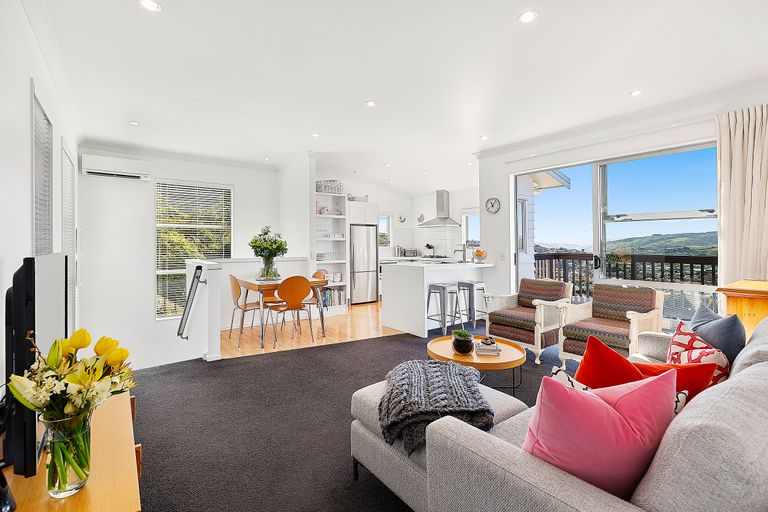 Photo of property in 7d Marjory Close, Broadmeadows, Wellington, 6035