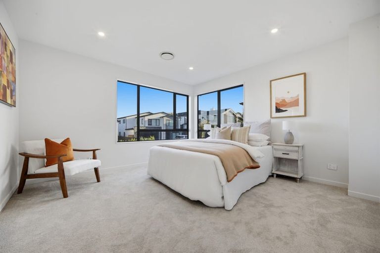 Photo of property in 5 Luff Place, Long Bay, Auckland, 0630