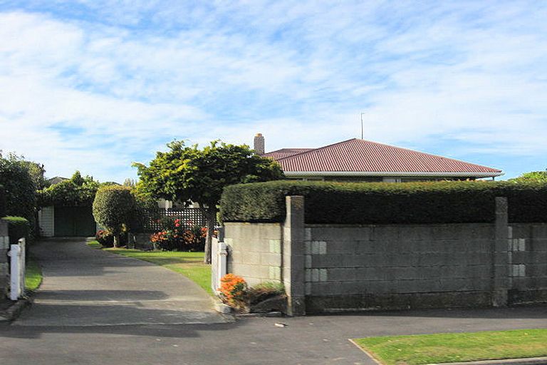 Photo of property in 56 Colman Avenue, Sockburn, Christchurch, 8042