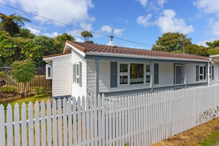 Photo of property in 8b Gavin Road, Raumati Beach, Paraparaumu, 5032