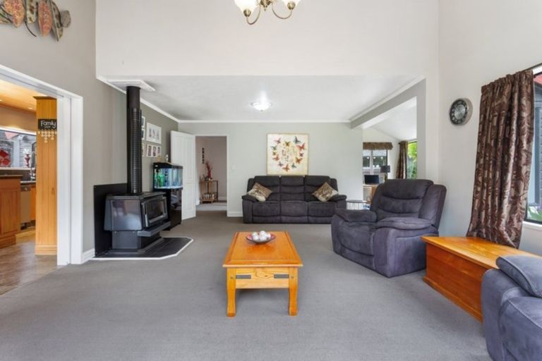 Photo of property in 19 Strachan Place, Rangiora, 7400