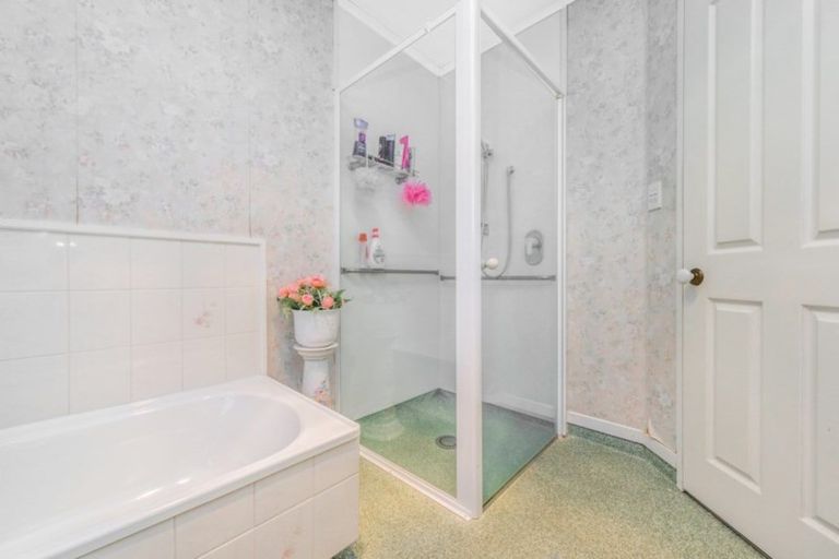 Photo of property in 1 Lynbrae Court, Nawton, Hamilton, 3200