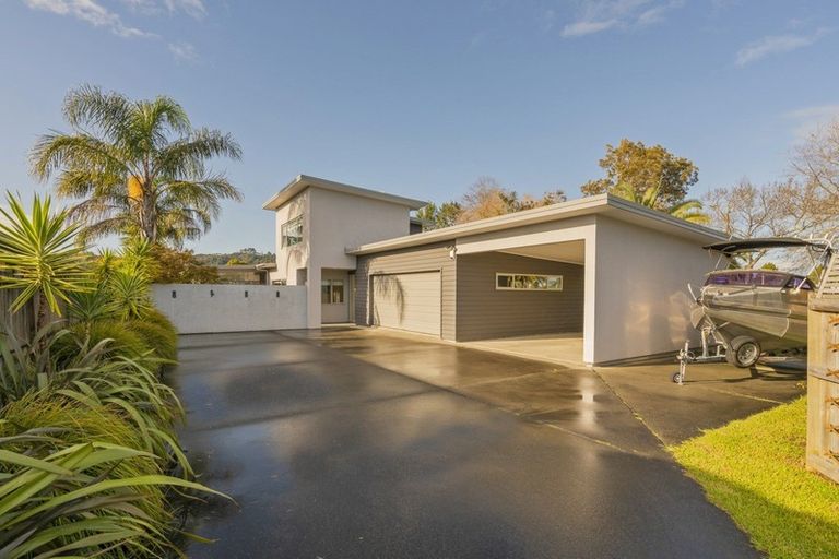 Photo of property in 18 Cobham Lane, Whitianga, 3510