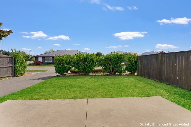 Photo of property in 17 Charente Way, Yaldhurst, Christchurch, 8042