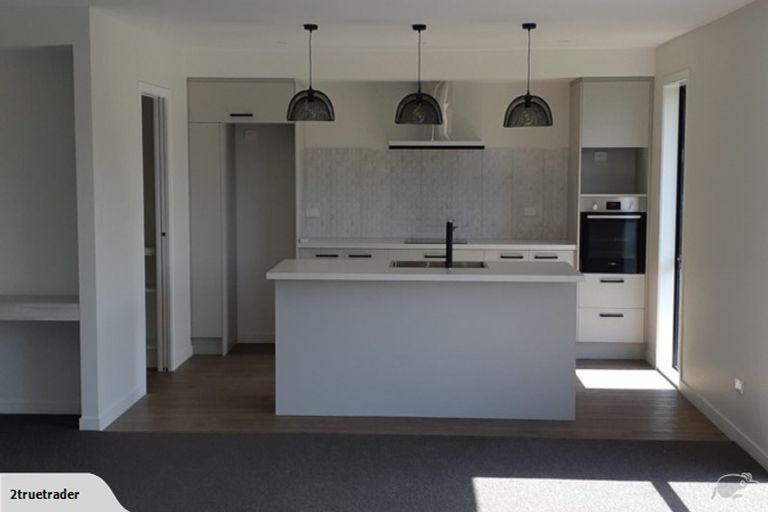 Photo of property in 10 Johnson Avenue, Amberley, 7410