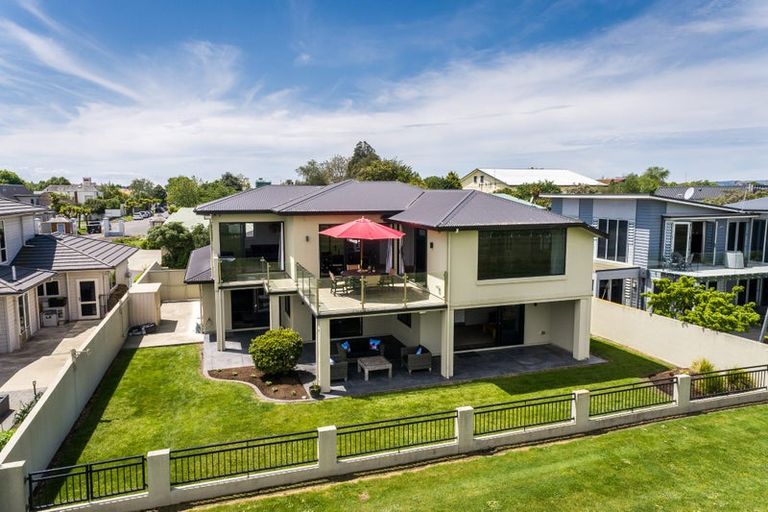 Photo of property in Cheltenham Court, 609 Market Street South, Hastings, 4122