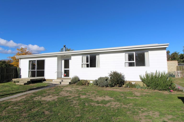 Photo of property in 17 Antimony Crescent, Cromwell, 9310