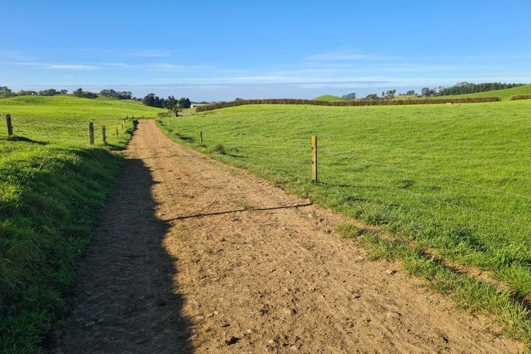 Photo of property in 801 Mangorei Road, Mangorei, New Plymouth, 4371