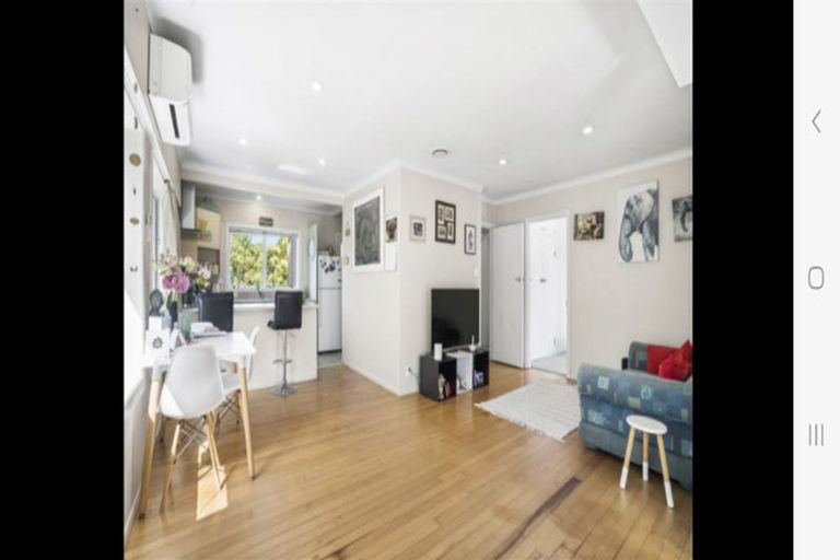 Photo of property in 29a Glenfern Road, Mellons Bay, Auckland, 2014