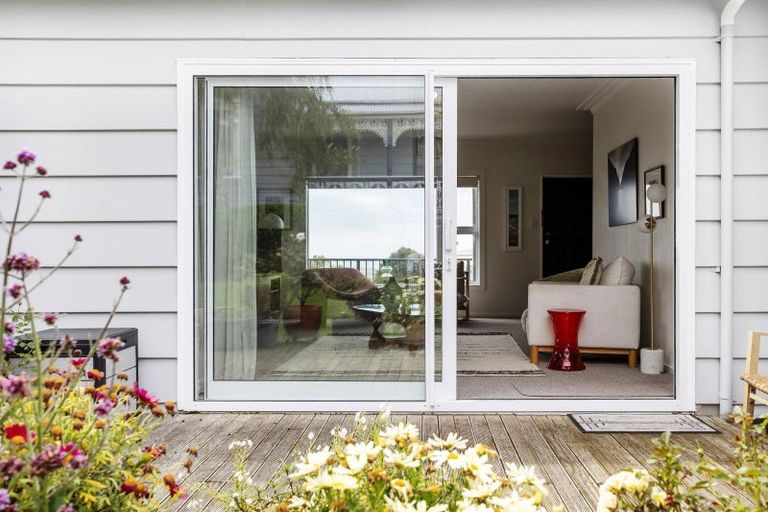 Photo of property in 117 Highgate, Roslyn, Dunedin, 9010