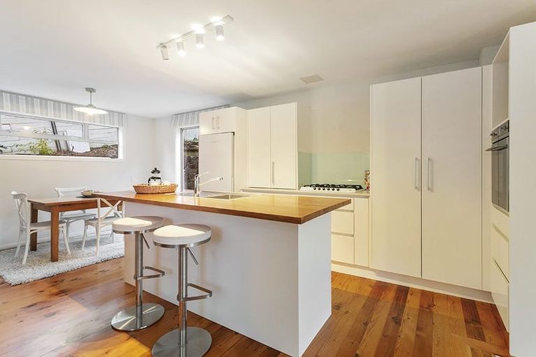 Photo of property in 42 Harley Close, Hauraki, Auckland, 0622