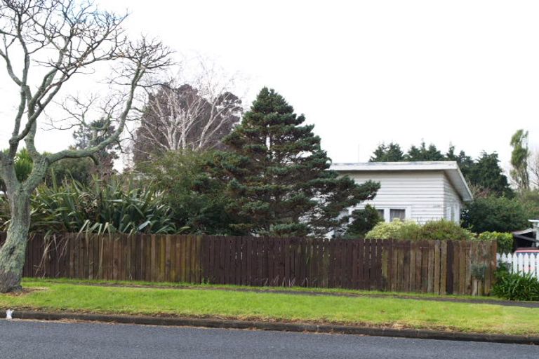 Photo of property in 14 Wedgwood Avenue, Mangere East, Auckland, 2024