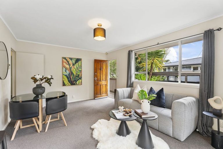 Photo of property in 10 Kawaka Street, Titirangi, Auckland, 0604