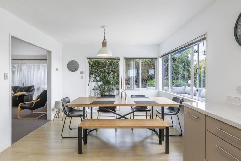 Photo of property in 21a Monyash Road, Manly, Whangaparaoa, 0930