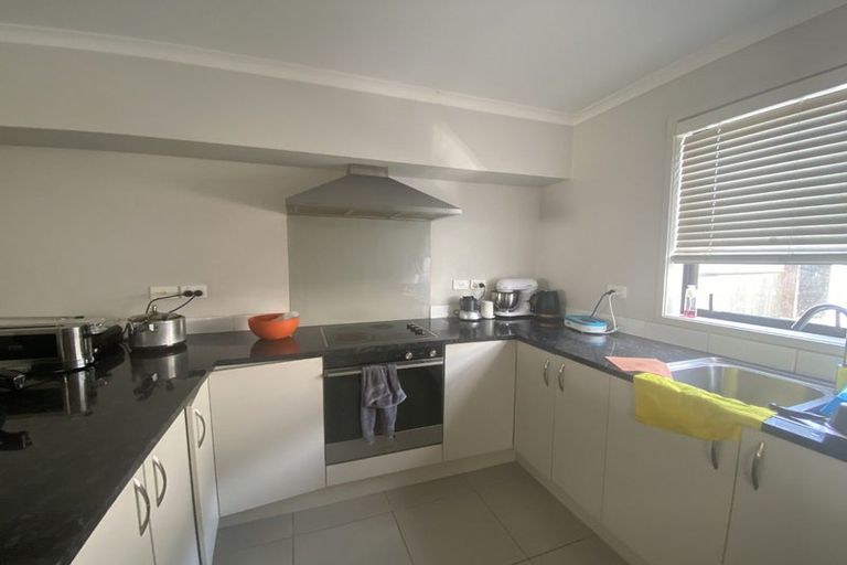 Photo of property in 6 Akeake Lane, Manurewa, Auckland, 2102