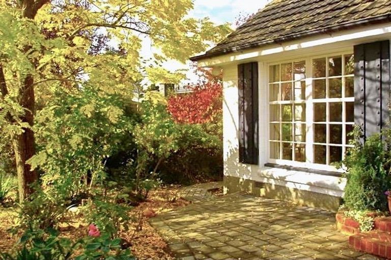 Photo of property in 1/3 Tuirau Place, Ilam, Christchurch, 8041