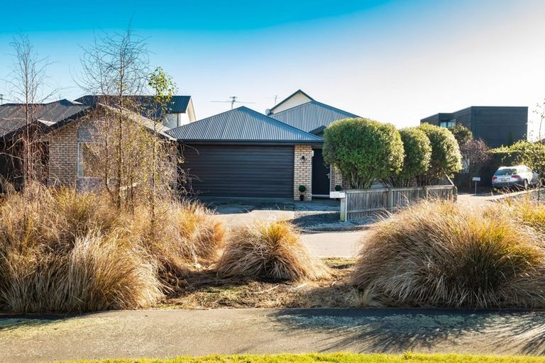 Photo of property in 4 Annies Lane, Aidanfield, Christchurch, 8025
