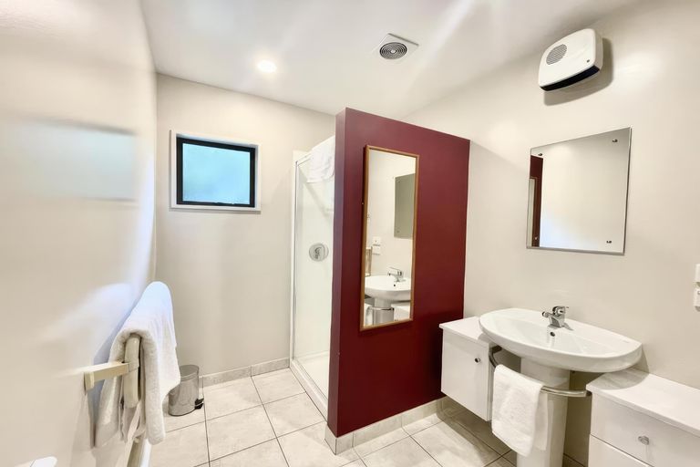 Photo of property in 23 Studholme Road, Wanaka, 9382