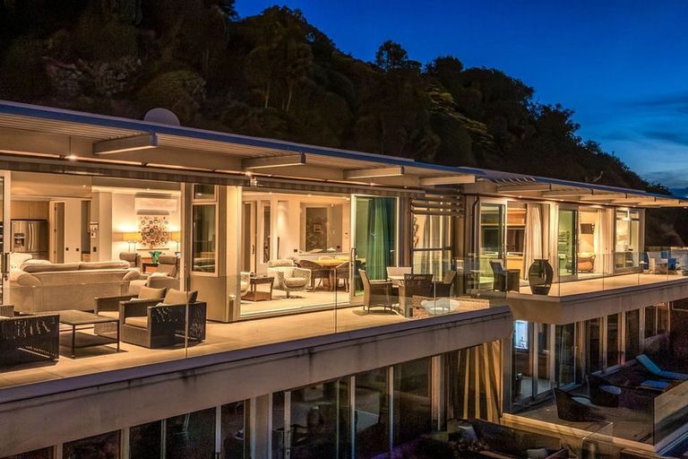 Photo of property in Quay Apartments Tower 2, 208/283 Wakefield Quay, Stepneyville, Nelson, 7010