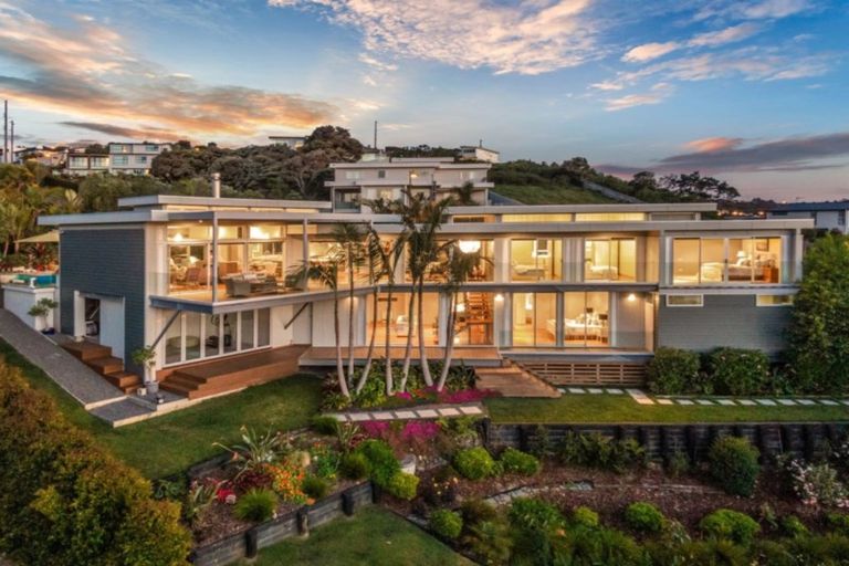 Photo of property in 21 Schopolo Place, Schnapper Rock, Auckland, 0632