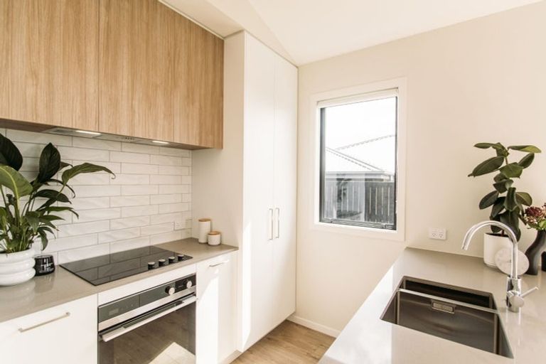 Photo of property in 11 Davidson Road, Helensville, 0875