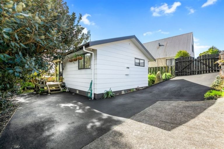 Photo of property in 2/33 Coopers Road, Gate Pa, Tauranga, 3112