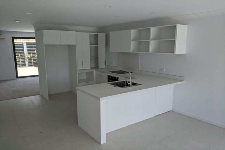 Photo of property in 31c O'meara Street, Swanson, Auckland, 0614