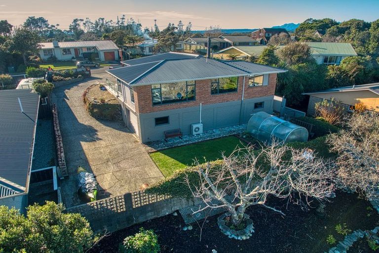 Photo of property in 31 Whitcombe Terrace, Hokitika, 7810